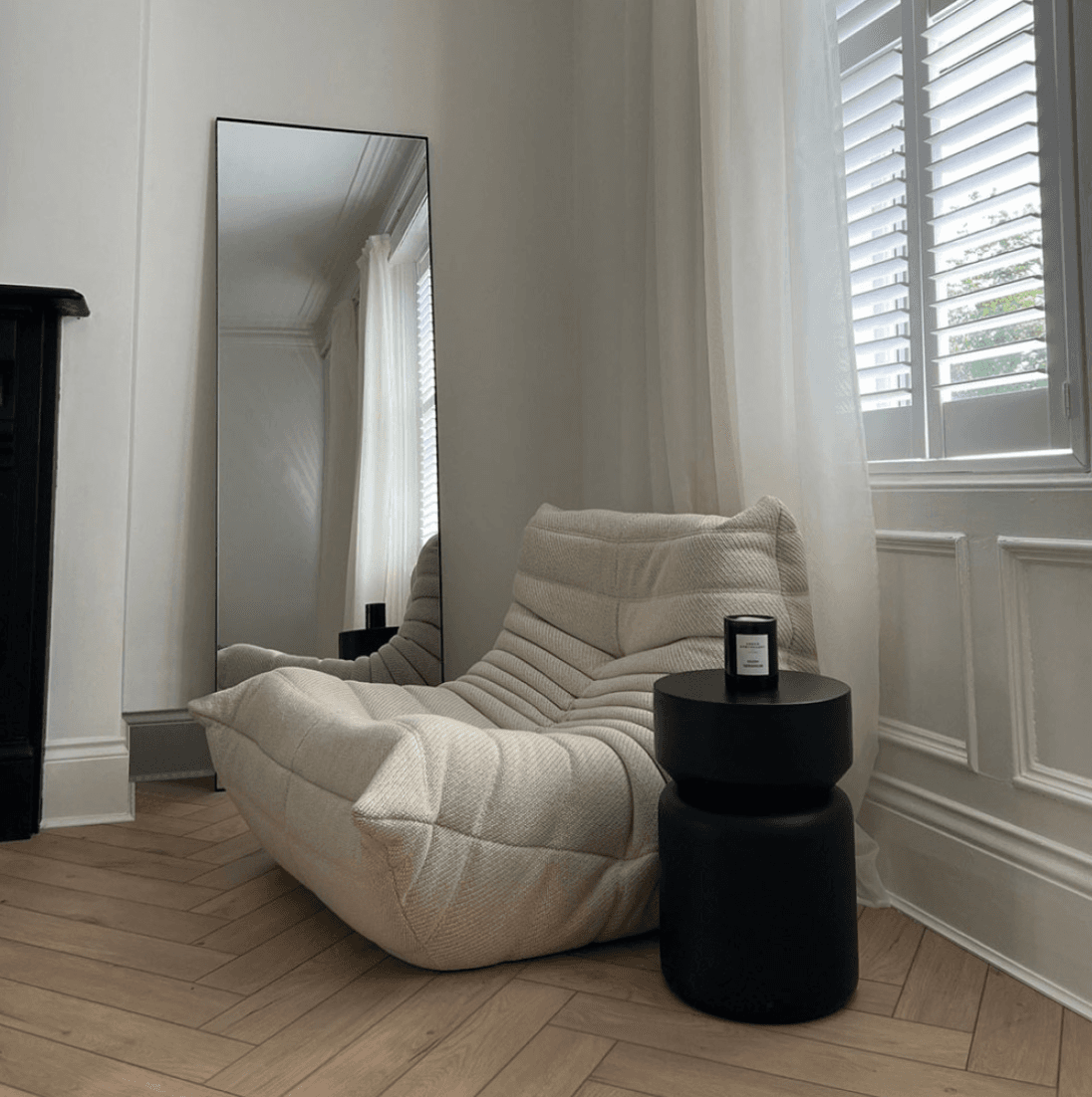 Large rectangular mirrors with a black frame — 3